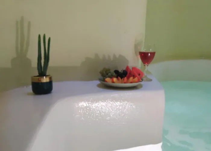 Santorini Oasis- Cave House *