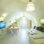 Santorini Oasis- Cave House Fíra