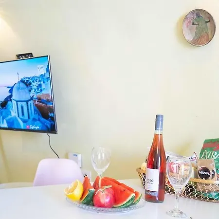 Santorini Oasis- Cave House *