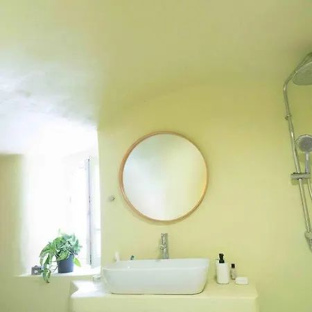 בית נופש Santorini Oasis- Cave House סנטוריני