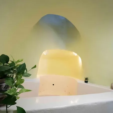 Santorini Oasis- Cave House Tatil Evi