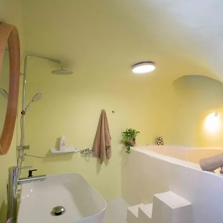 Tatil Evi Santorini Oasis- Cave House Fira (Santorini)