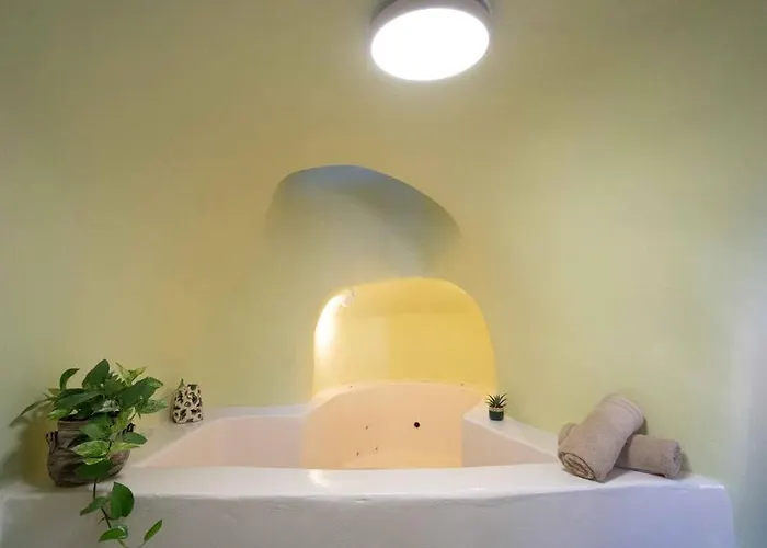 Santorini Oasis- Cave House