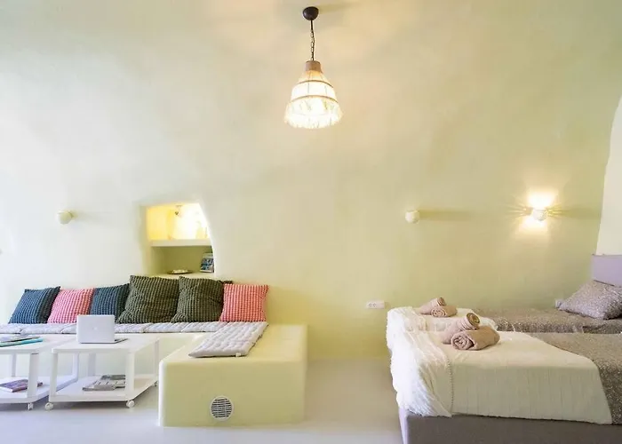 Santorini Oasis- Cave House Дом отдыха